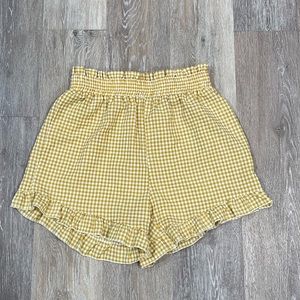 Romwe size M high rise, yellow plaid, ruffle hem lightweight, NWOT
